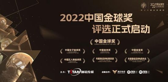 上午九点半左右，迎接新娘的婚车队已在酒店门外等候，而婚礼的主婚车也在车库装扮完毕，等待迎接新娘。